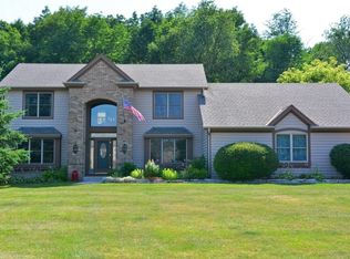 W278N7141 Millpond Way, Hartland, WI 53029