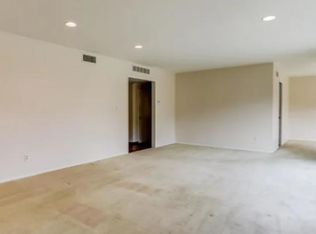 113 Edgehill Ave, Creve Coeur, IL
