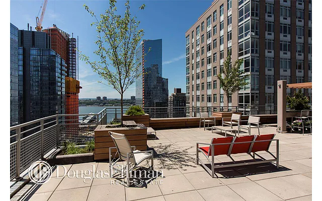 Rented by Douglas Elliman | media 13