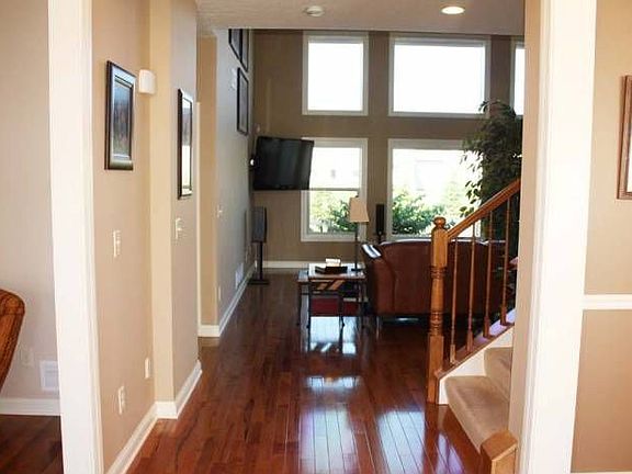 ENTRY/FOYER