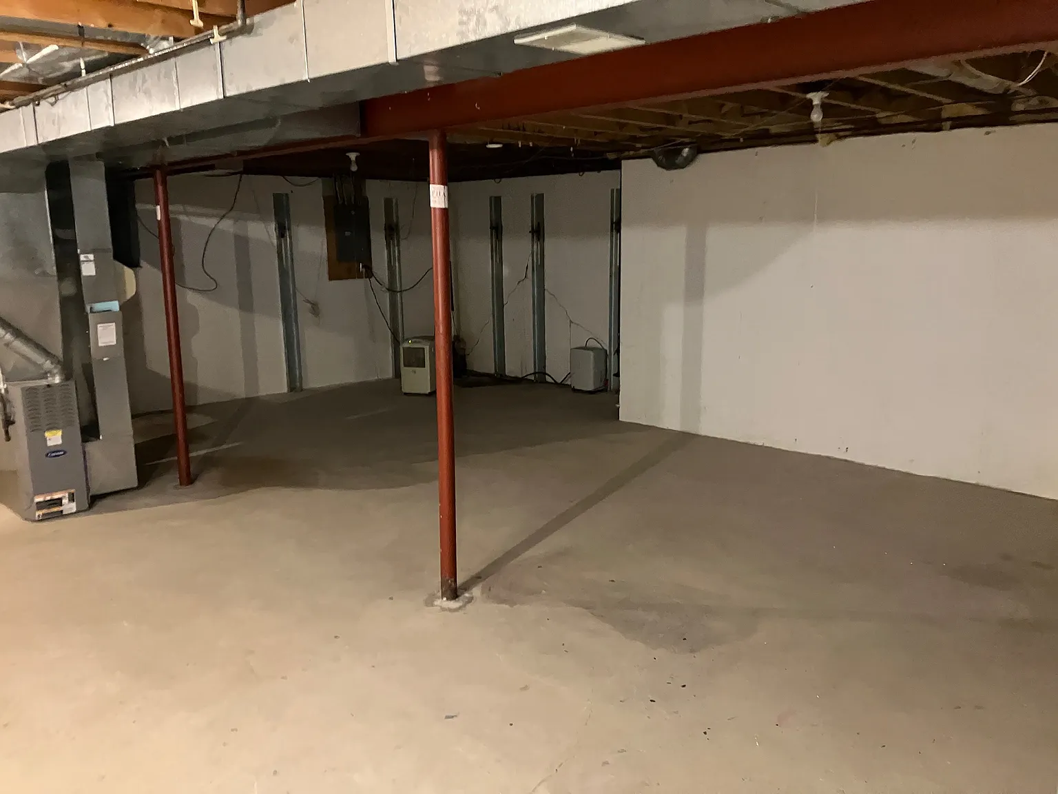 3 bed, 2500 sqft, $1,600 — Photo 2