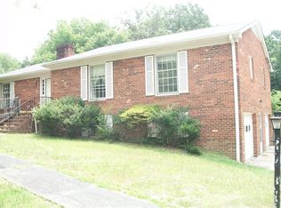 1224 Peace Haven Rd, Clemmons, NC 27012