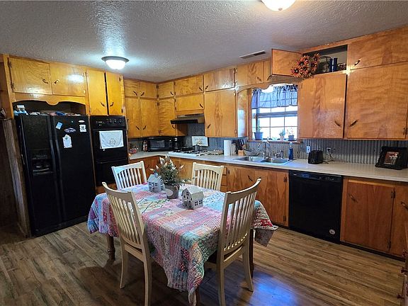 4th image of 11796 Leonard Rd