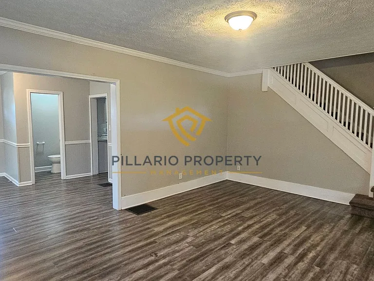 619 N Sherman Dr — Photo 14