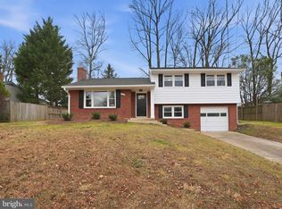 7113 Falcon St, Annandale, VA 22003