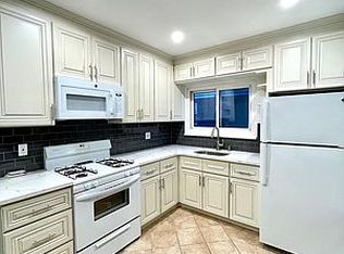 22-26 150th St #2, Whitestone, NY 11357