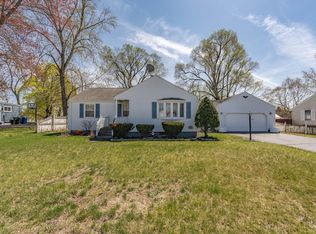 127 Cheyenne Rd, Springfield, MA 01109