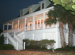 92 Pelican Point Rd, Wilmington, NC 28409