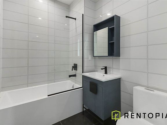 4th image of 2337 Bedford Ave #4D
