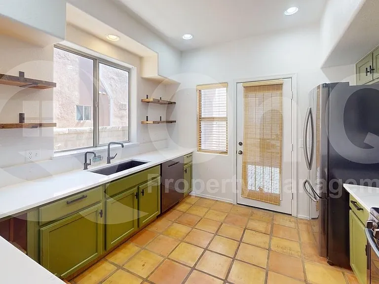 461 S Magnolia Ave — Photo 10