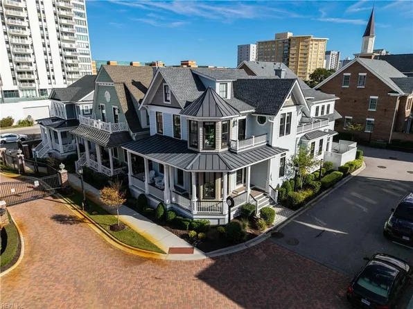 209 Glenn Miller St, Virginia Beach, VA 23451