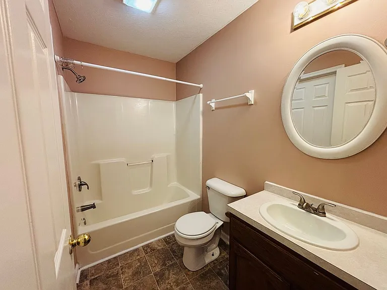 1302 Sandy Cir — Photo 7