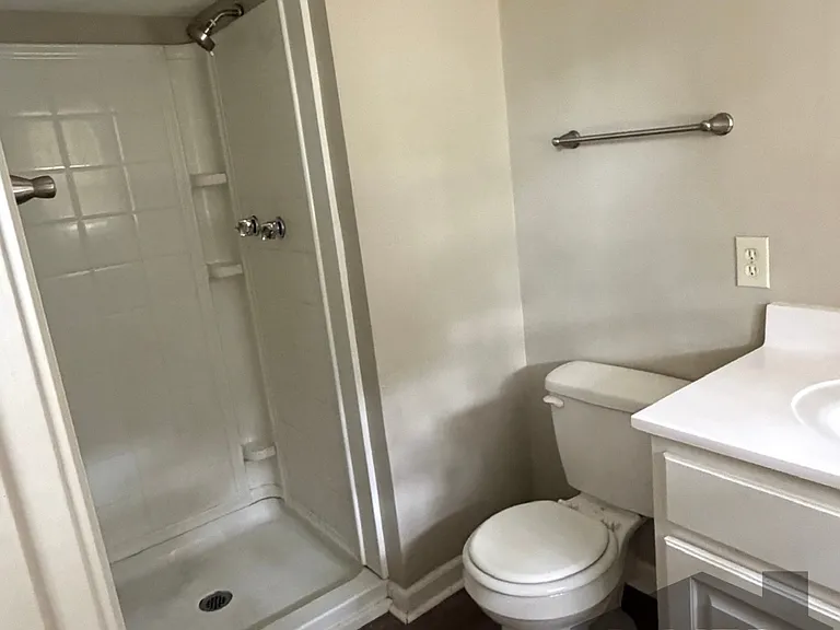 2150 Estaline Dr — Photo 16