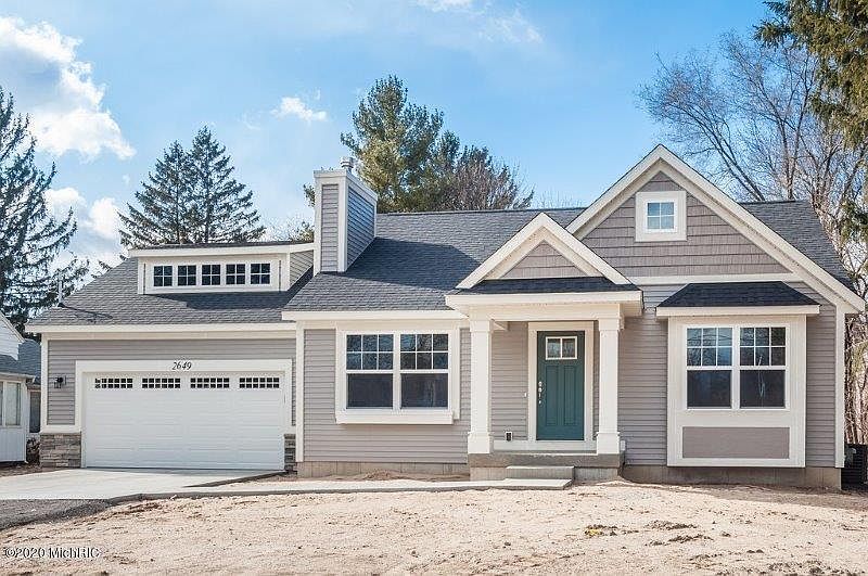 1st image of 6335 Bentley Dr NE