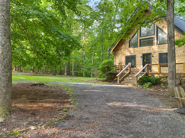 3770 Baxter Rd — Photo 3