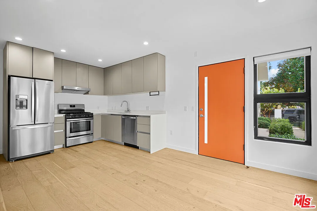 2 bed, 2.0 bath, $3,449 — Photo 3