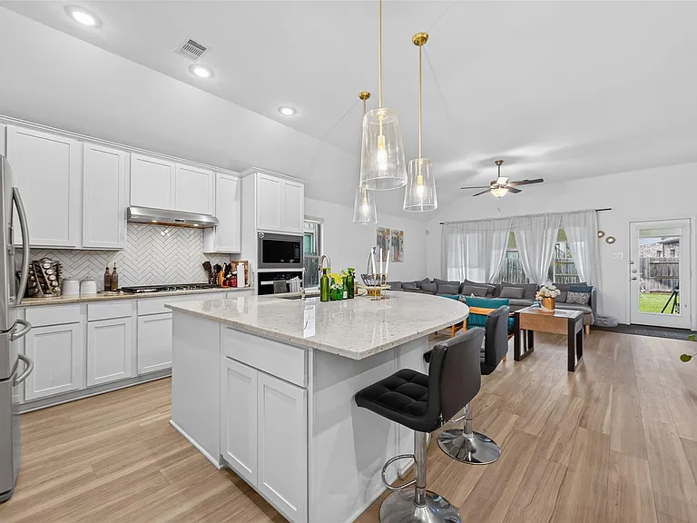 1330 Vinter Meadows Ln — Photo 8
