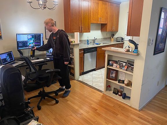 4th image of 3705 Westwood Blvd #6