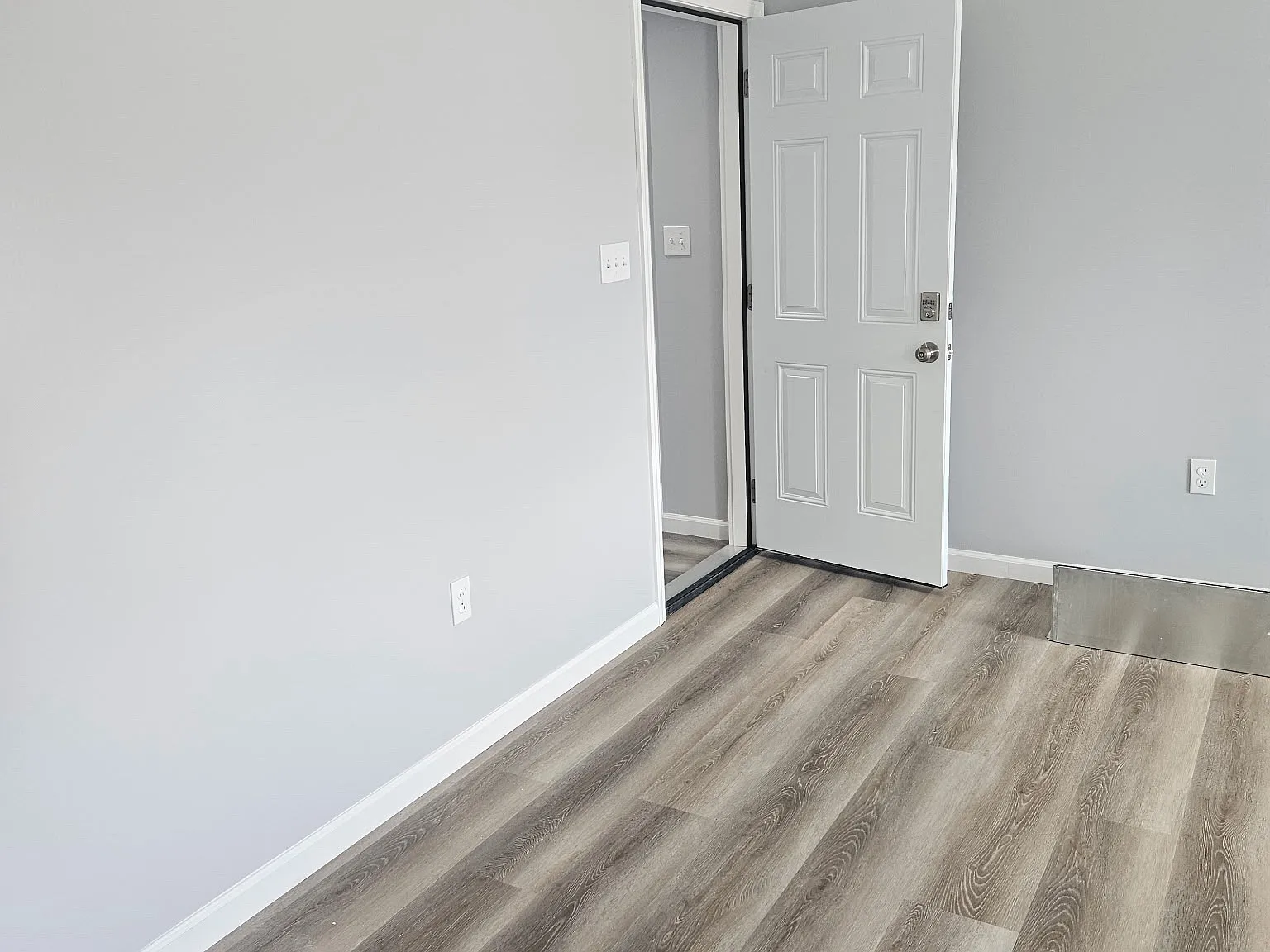 3 bed, 2.5 bath, 1400 sqft, $1,600 — Photo 2