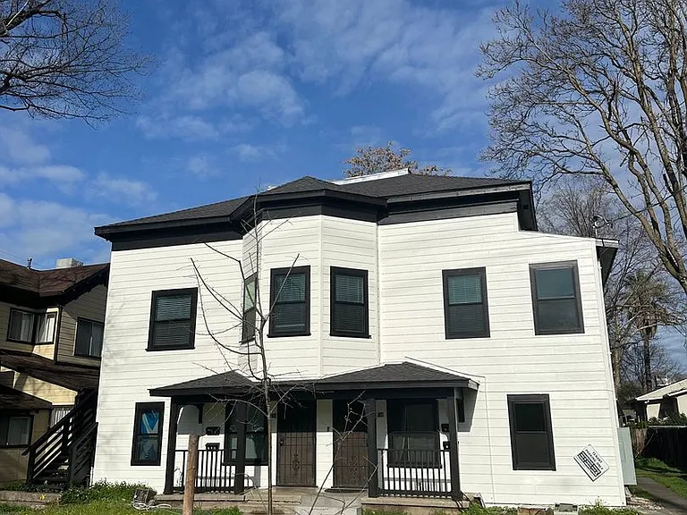 728 - 734 W 4th St — Photo 1