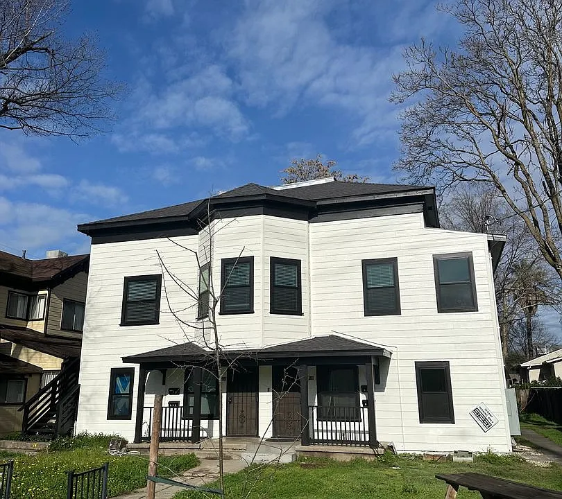 728 - 734 W 4th St