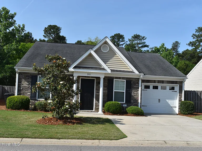 301 York Ln — Photo 1