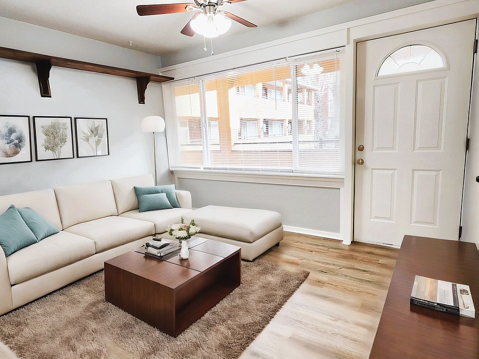 1st image of 4116 12th Ave NE APT 202