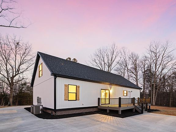 5th image of 200 Saunders Point Rd