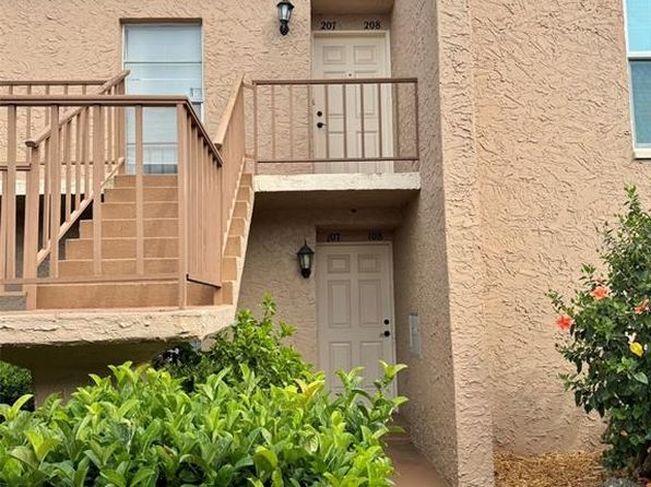 225 Country Club Dr APT A207, Largo, FL 33771
