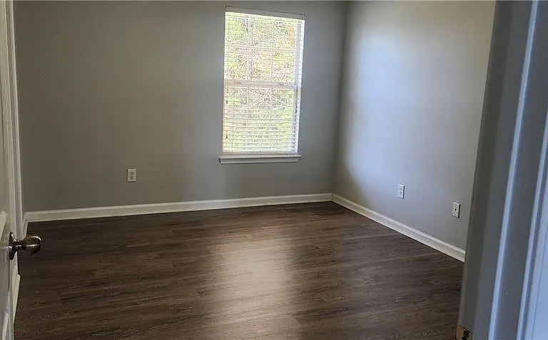 413 Windstone Trl — Photo 40