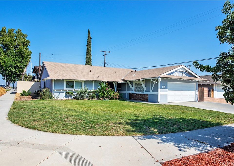 1st image of 924 N San Diego Ave