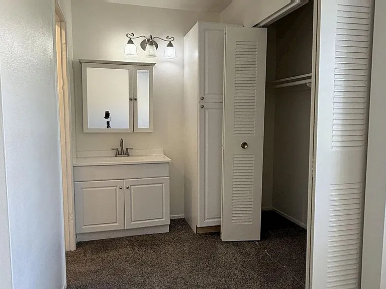 11231 Reddiford Ct — Photo 20