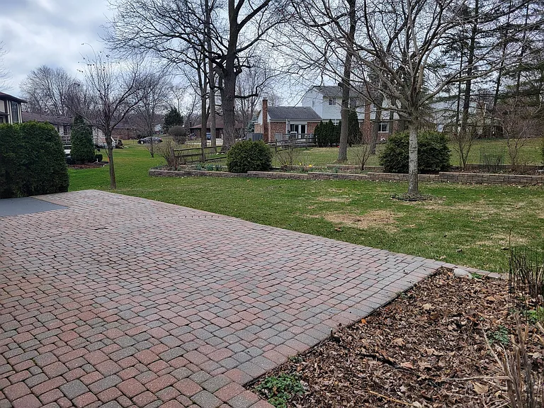 6927 Northpoint Dr — Photo 4
