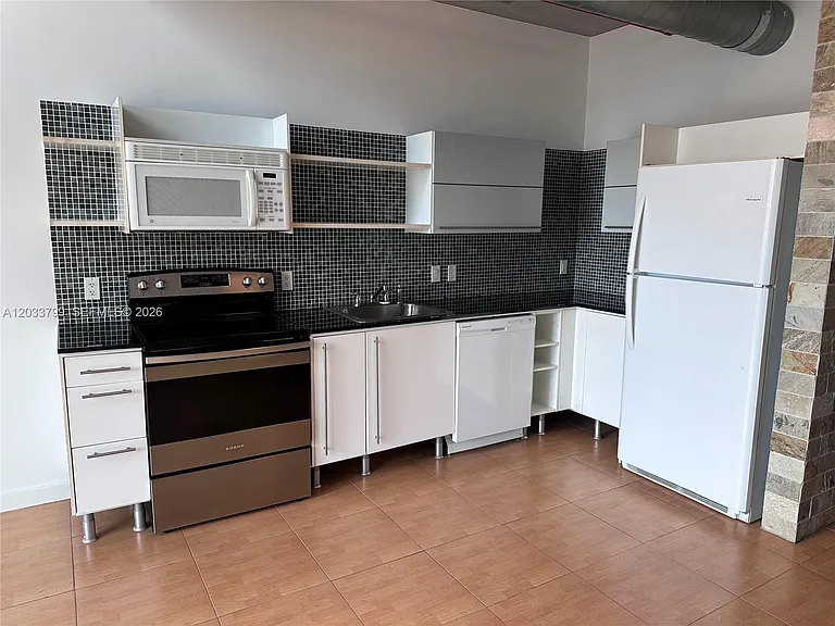 690 SW 1st Ct #1213 — Photo 5