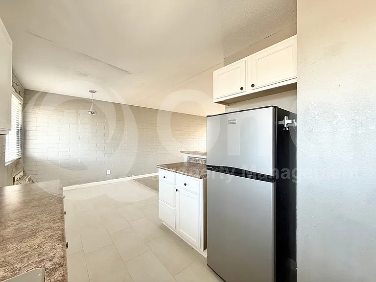 4401 N 12th St #204 — Photo 3