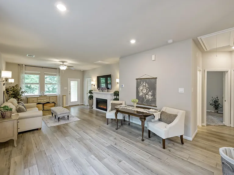 7099 Silverleaf Oak St — Photo 7