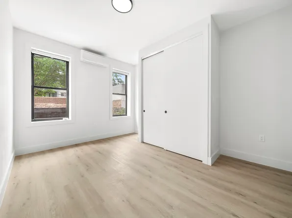 417 Maple Street image 4 of 19