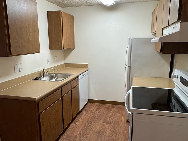 Meridian Village — Photo 44