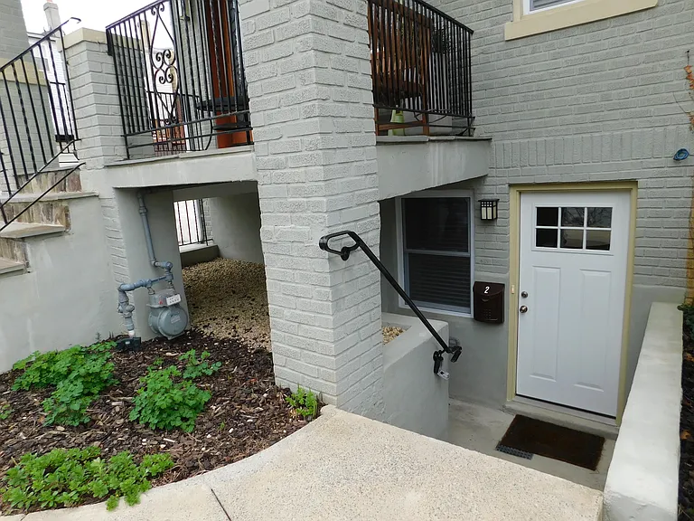 308 Webster St NW #2 — Photo 9