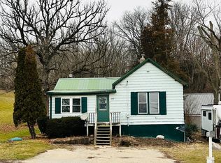 289 E Jackson St, Seneca, IL 61360
