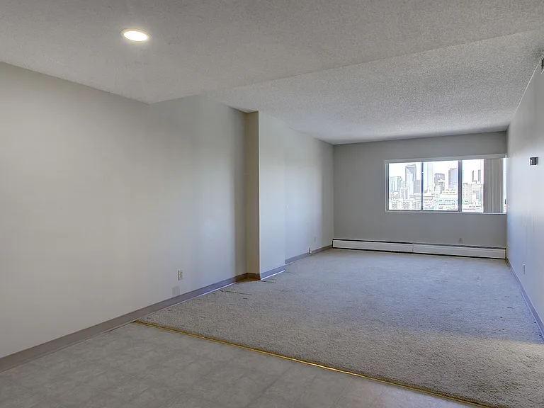 330 25th Ave SW — Photo 56