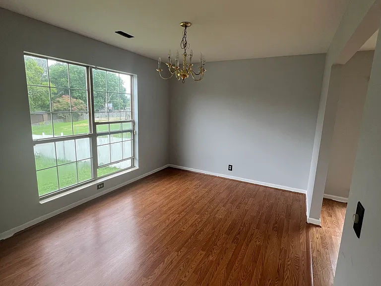 3504 Thornehill Dr — Photo 7