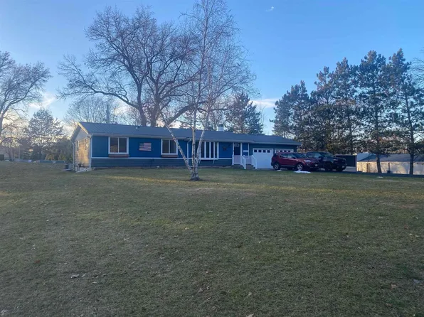 N6623 Meadowview Drive, Pardeeville, WI 53954