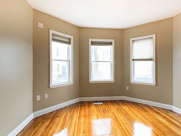2nd image of 44 Seafoam Ave