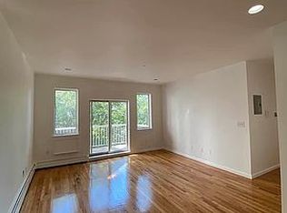 334 93rd St APT 2C, Brooklyn, NY 11209