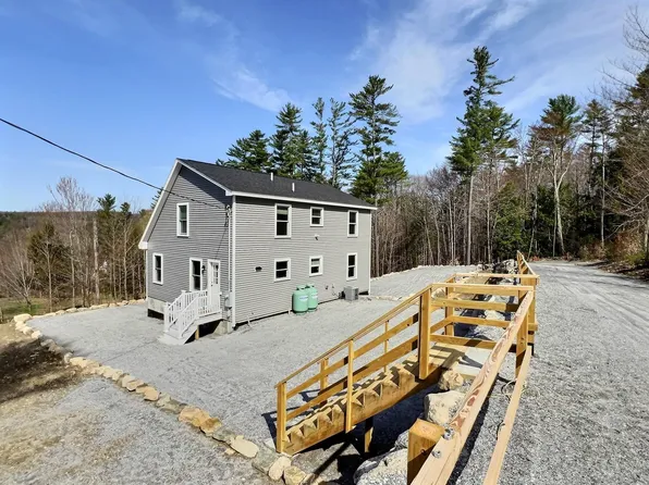 11 Linden Avenue, Newport, NH 03773