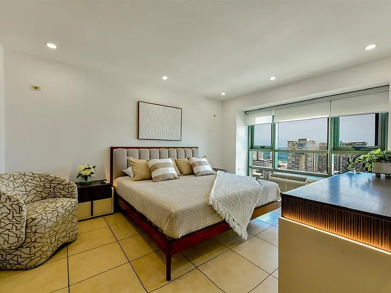 103 Avenue De Diego #1802 — Photo 14