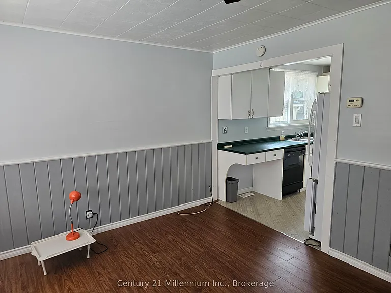 475 Hurontario St — Photo 10