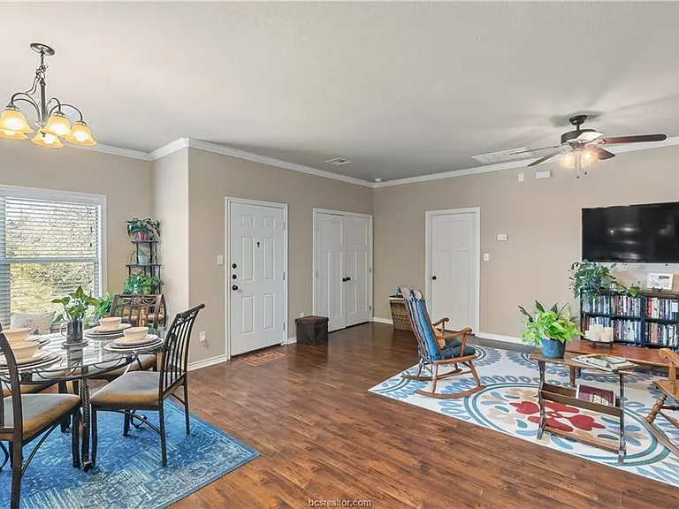 4032 Golden Eagle Dr #C — Photo 3