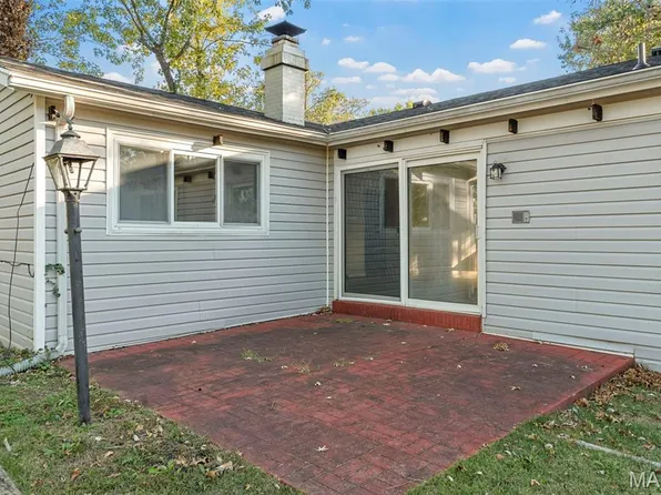 1638 Matlock Dr, Florissant, MO 63031